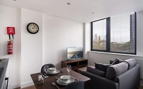 Stay Zeni, Alexandra Rise Manchester Chic Studio